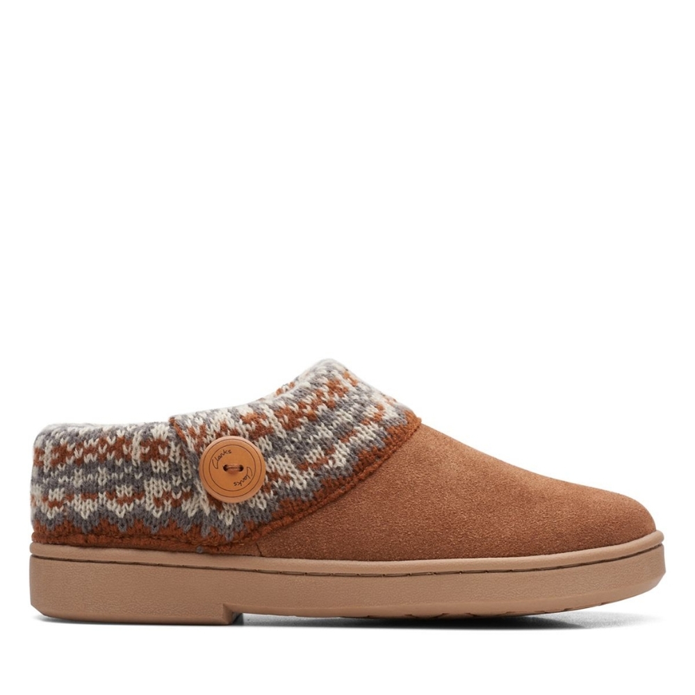 NWT Clarks tan fur-lined slippers, size 7M
